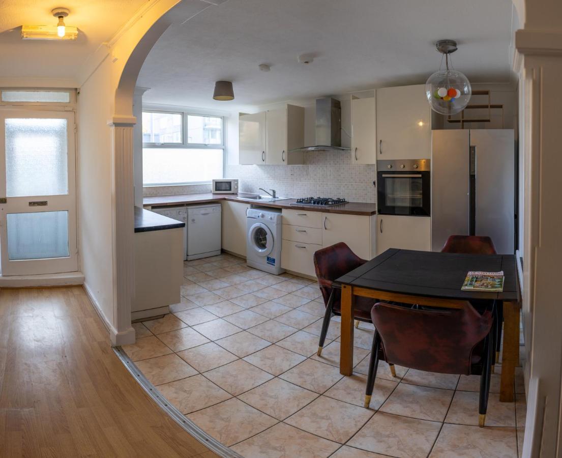 فيلا London - 4 Bed - Sleeps 8 - Garden - Pet Friendly المظهر الخارجي الصورة